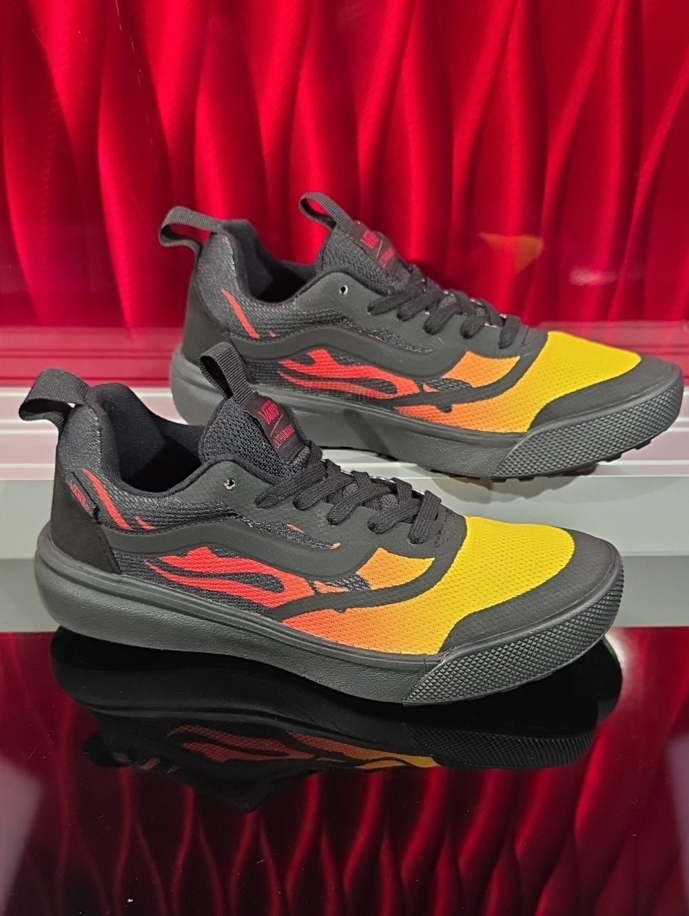 Vans UltraRange Rapidweld Flames Black Yellow Red Men's 6.0 Women's 7.5 New